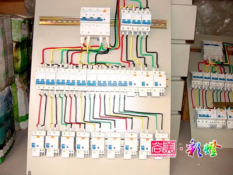 舉辦燈會用的彩燈是用三相電還是兩相電？